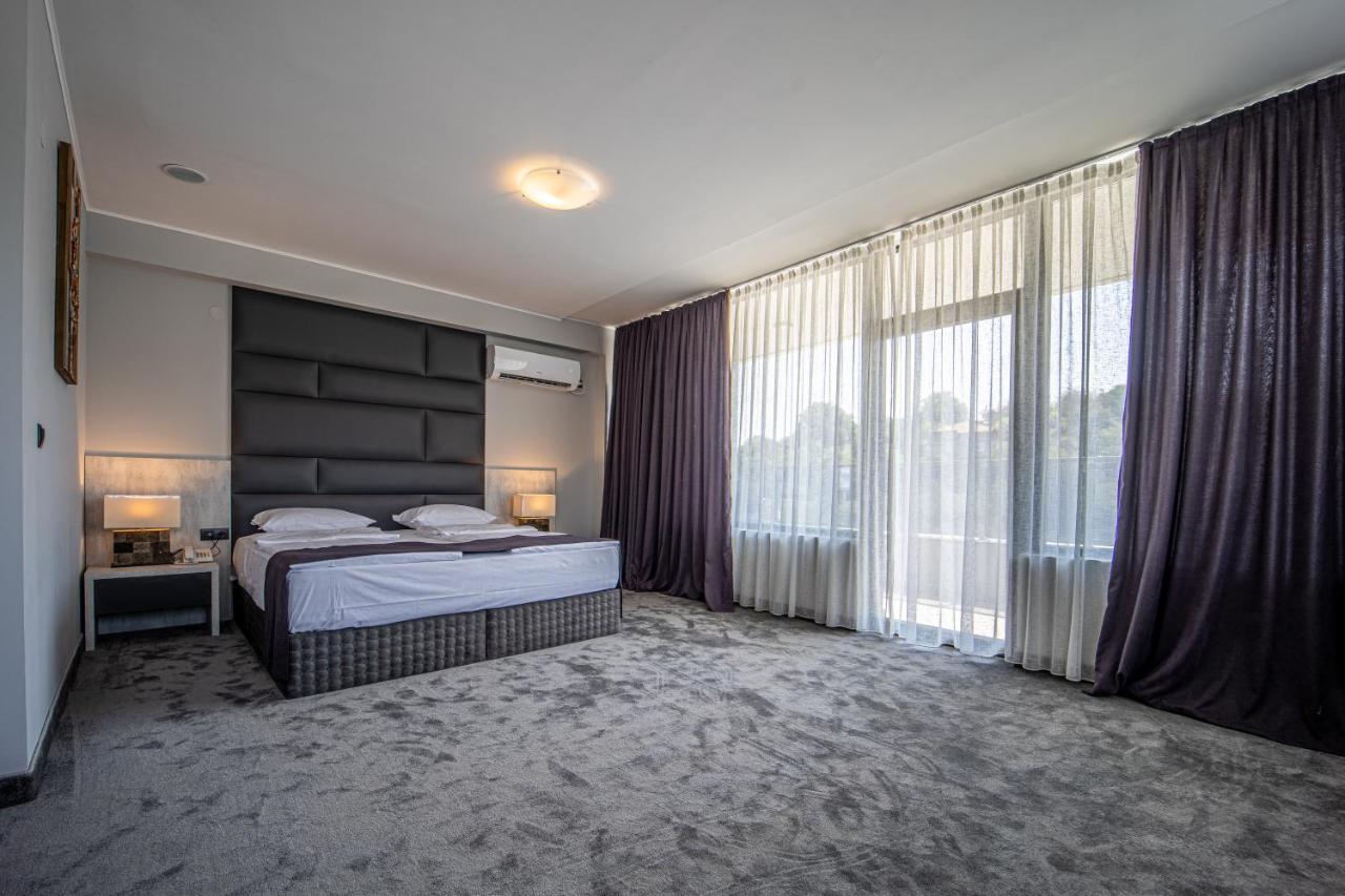 Hotel Caesar 2 Kurdzhali Luaran gambar